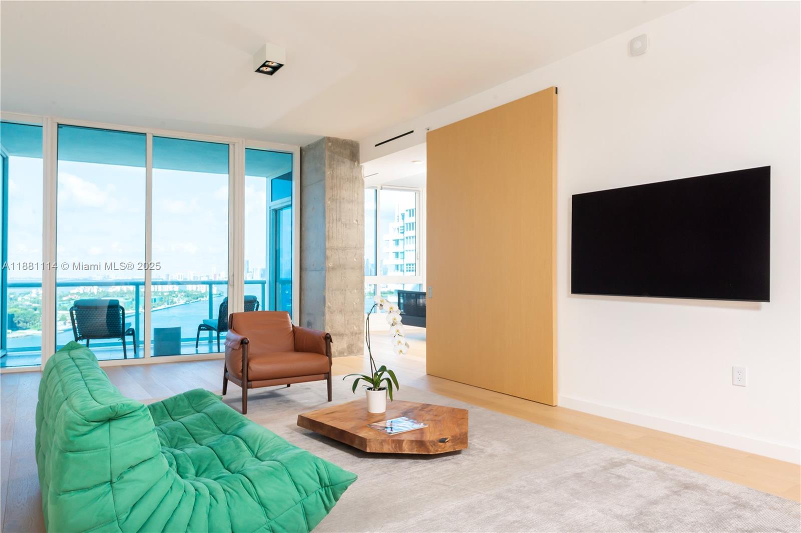 CONTINUUM ON SOUTH BEACH - Residential Lease