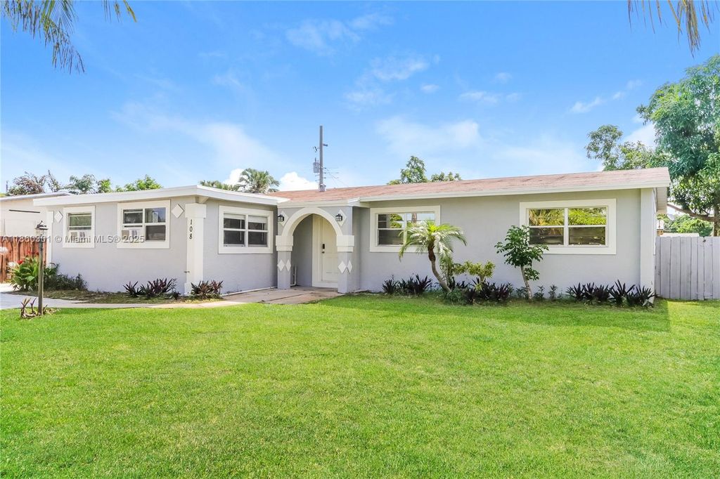 Photo of 108 N 13th St #0, Lantana, FL 33462 (MLS # A11860301)