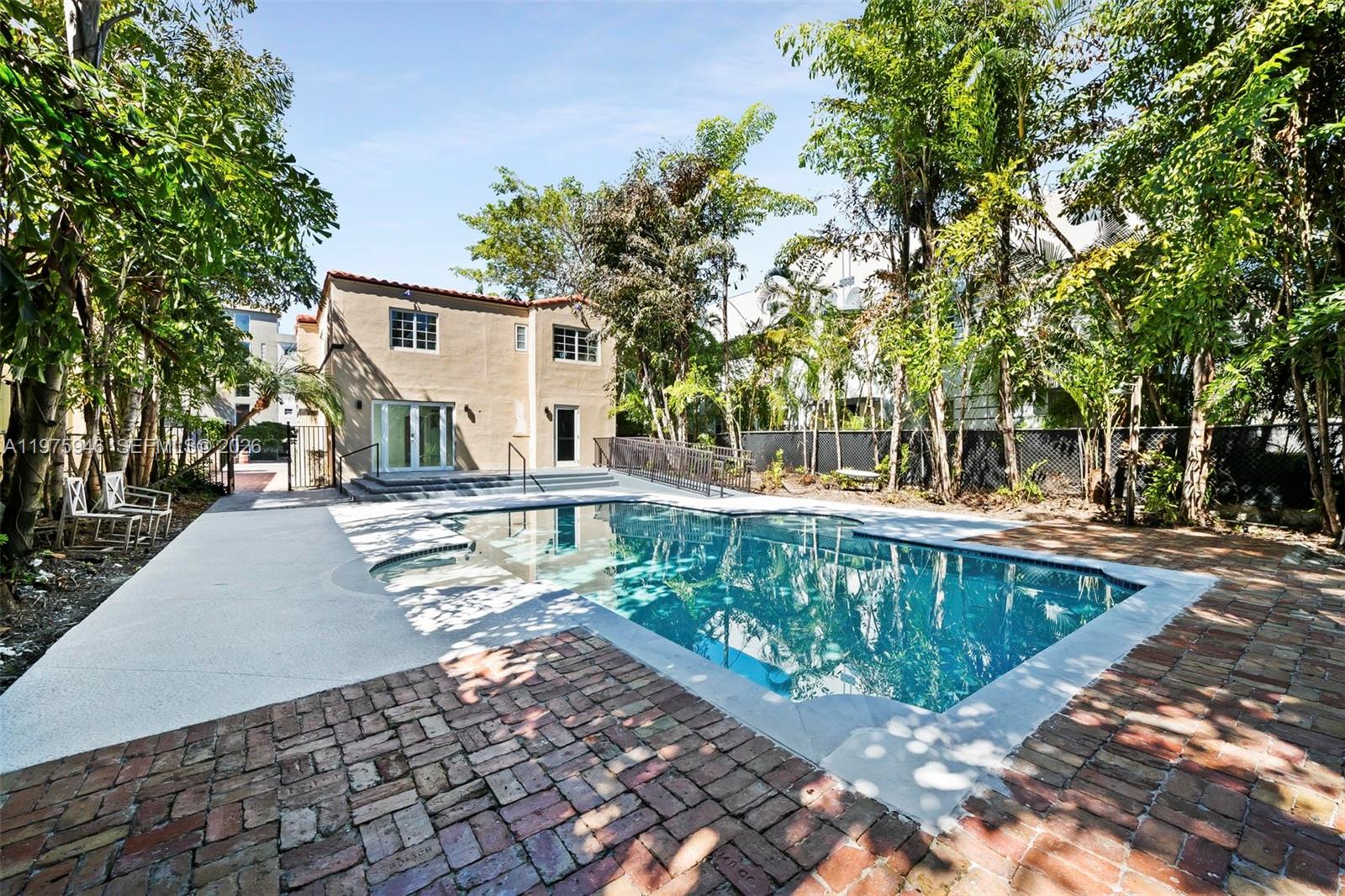 LINCOLN SUB - Residential