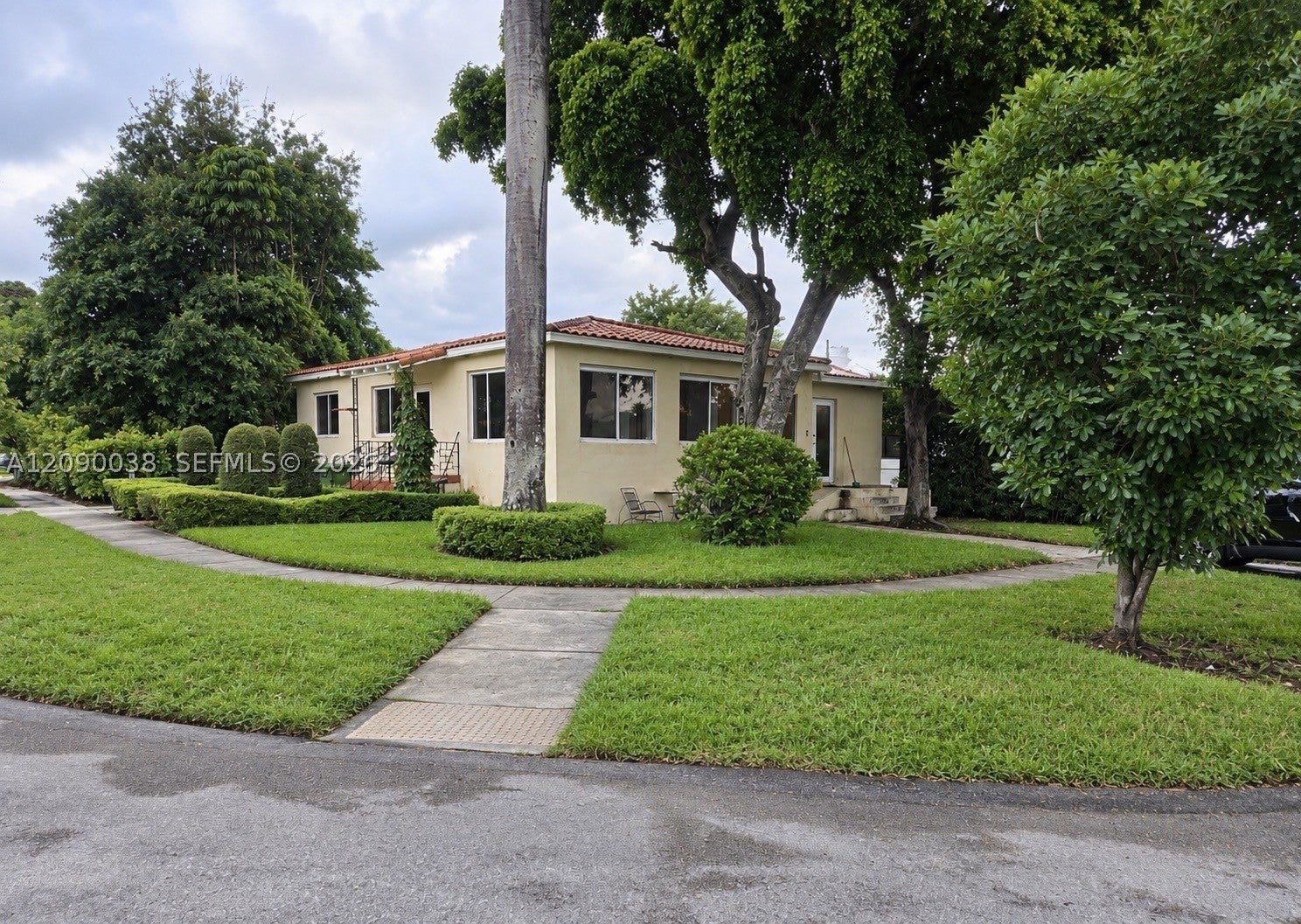 3560 NW 19th St 3560