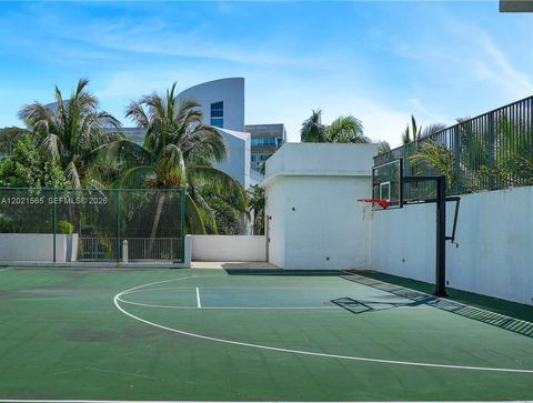 Tiny photo for 3029 NE 188th St #819, Aventura, FL 33180 (MLS # A12021565)