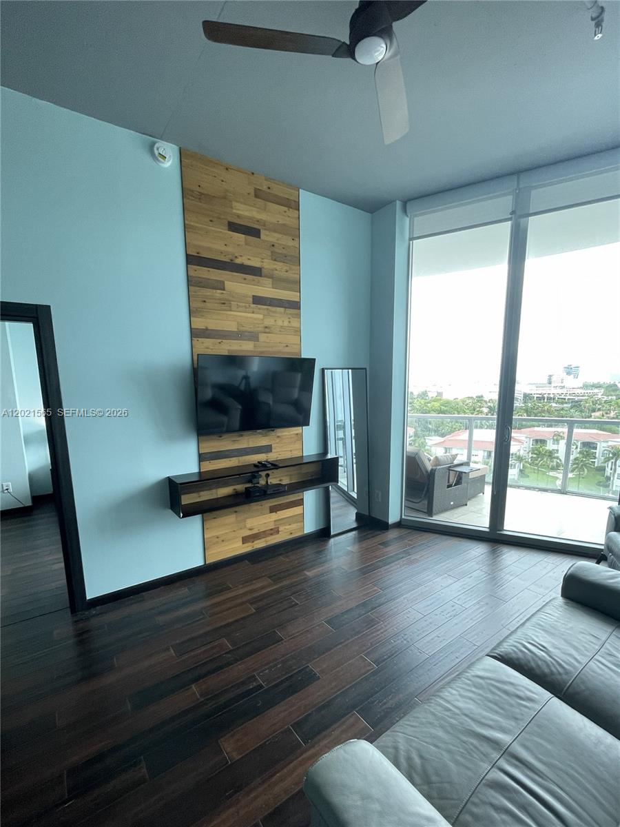 UPTOWN MARINA LOFTS CONDO - Residential