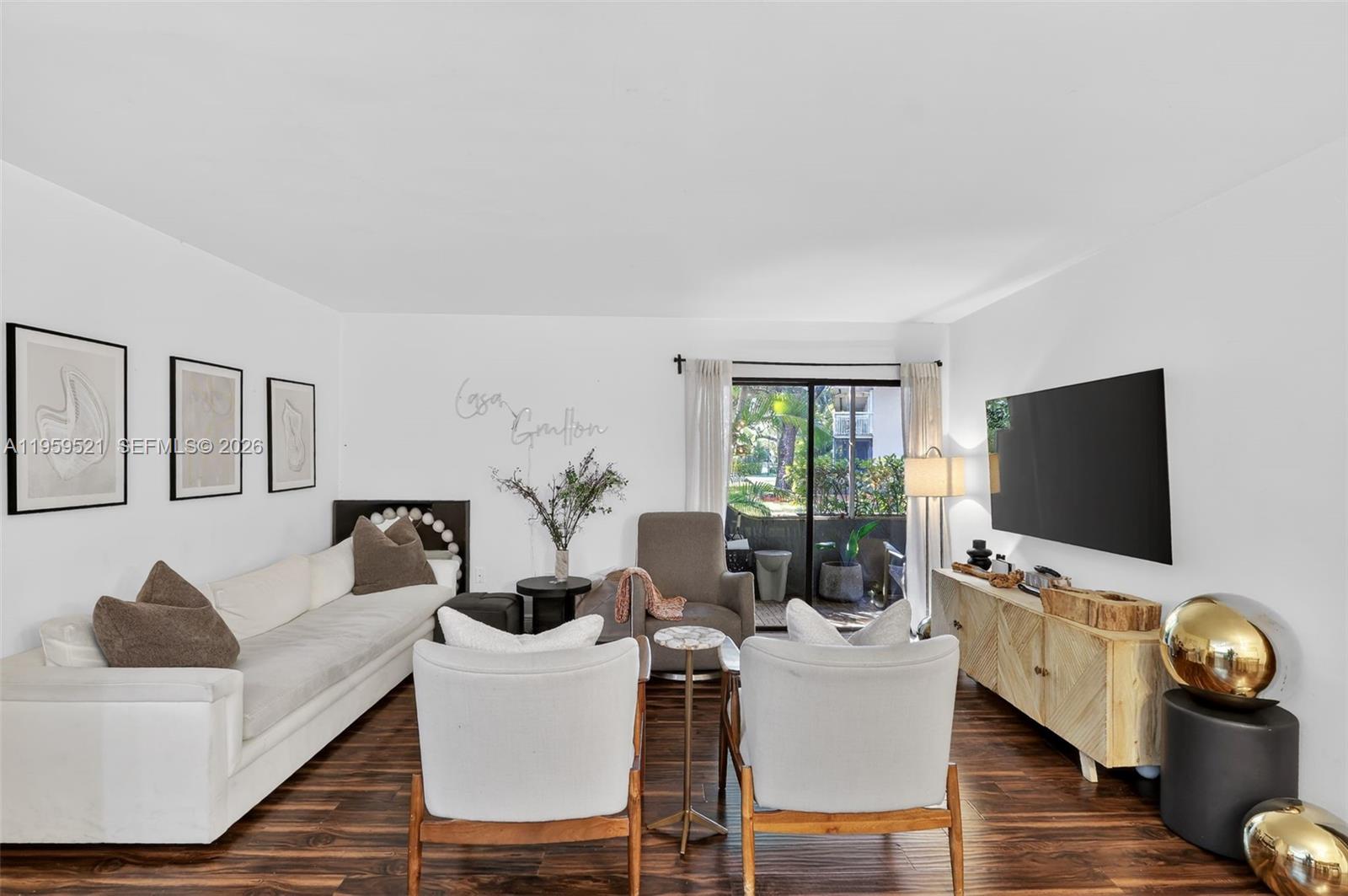 DORAL PK CO CLUB VILLAS C - Residential