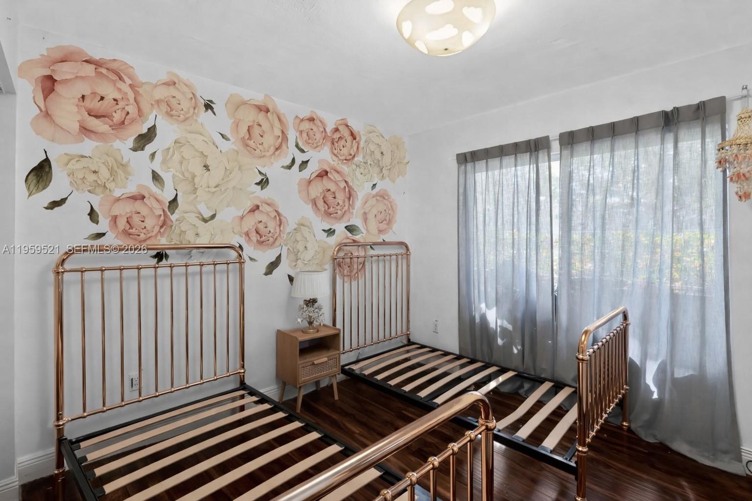 DORAL PK CO CLUB VILLAS C - Residential