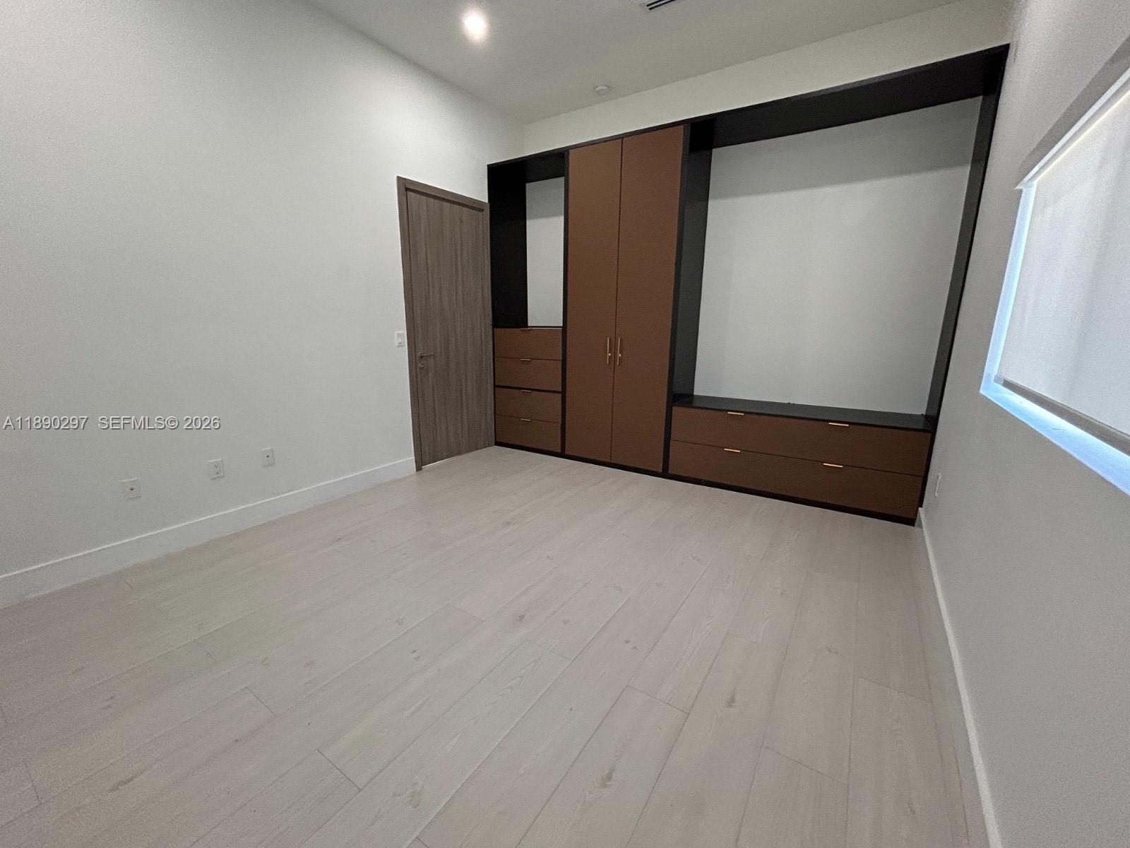 KENDALWOOD ESTATES - Residential