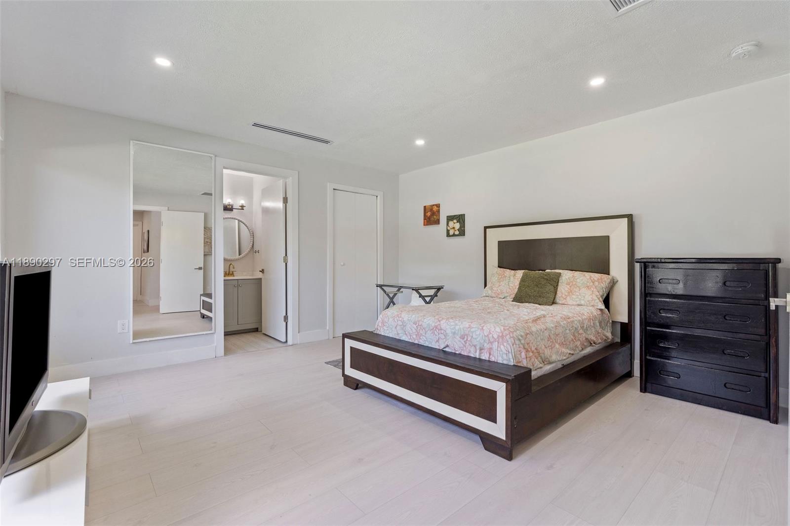 KENDALWOOD ESTATES - Residential