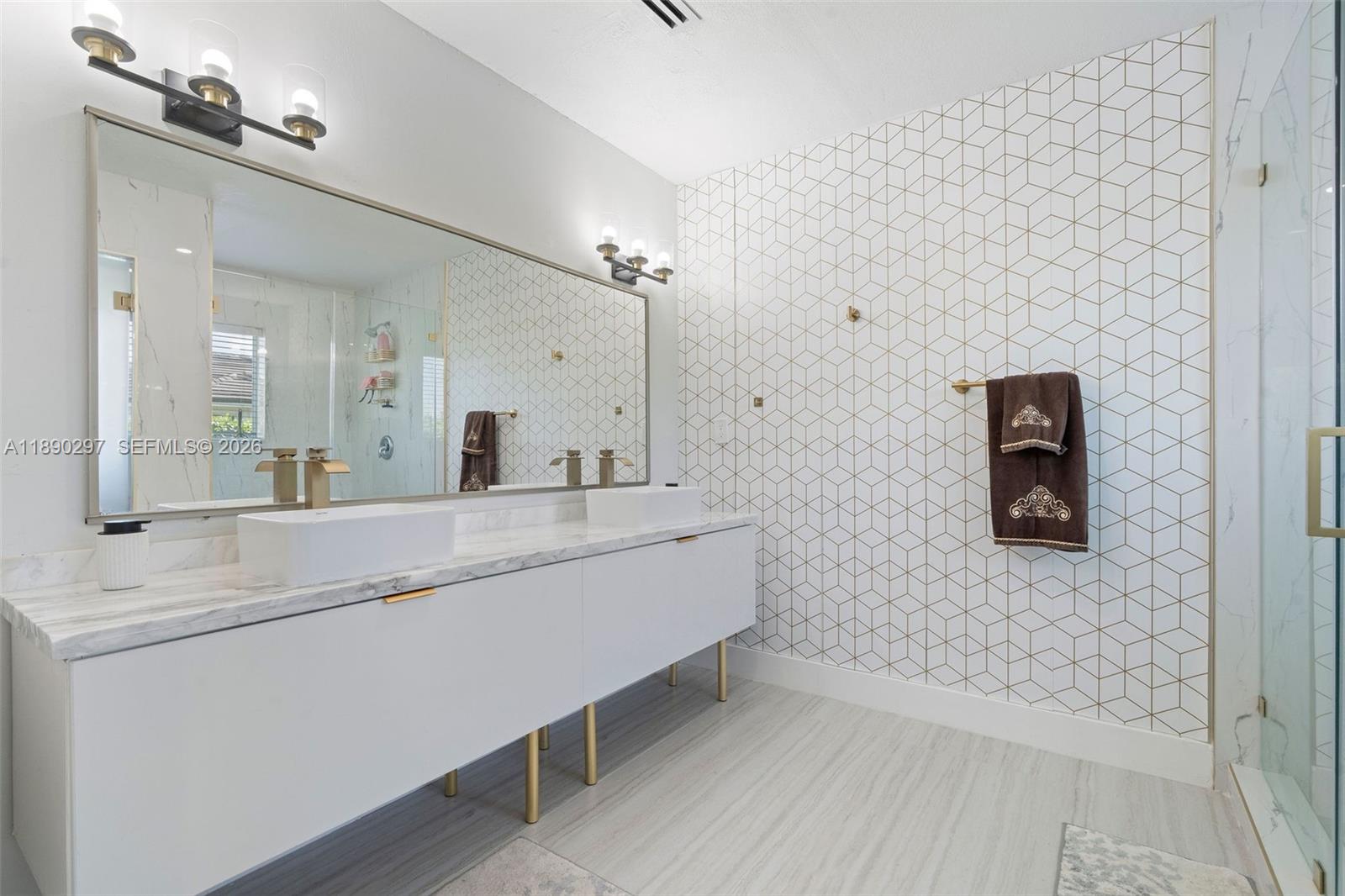 KENDALWOOD ESTATES - Residential