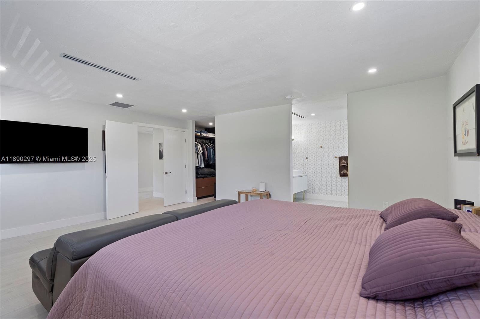 KENDALWOOD ESTATES - Residential