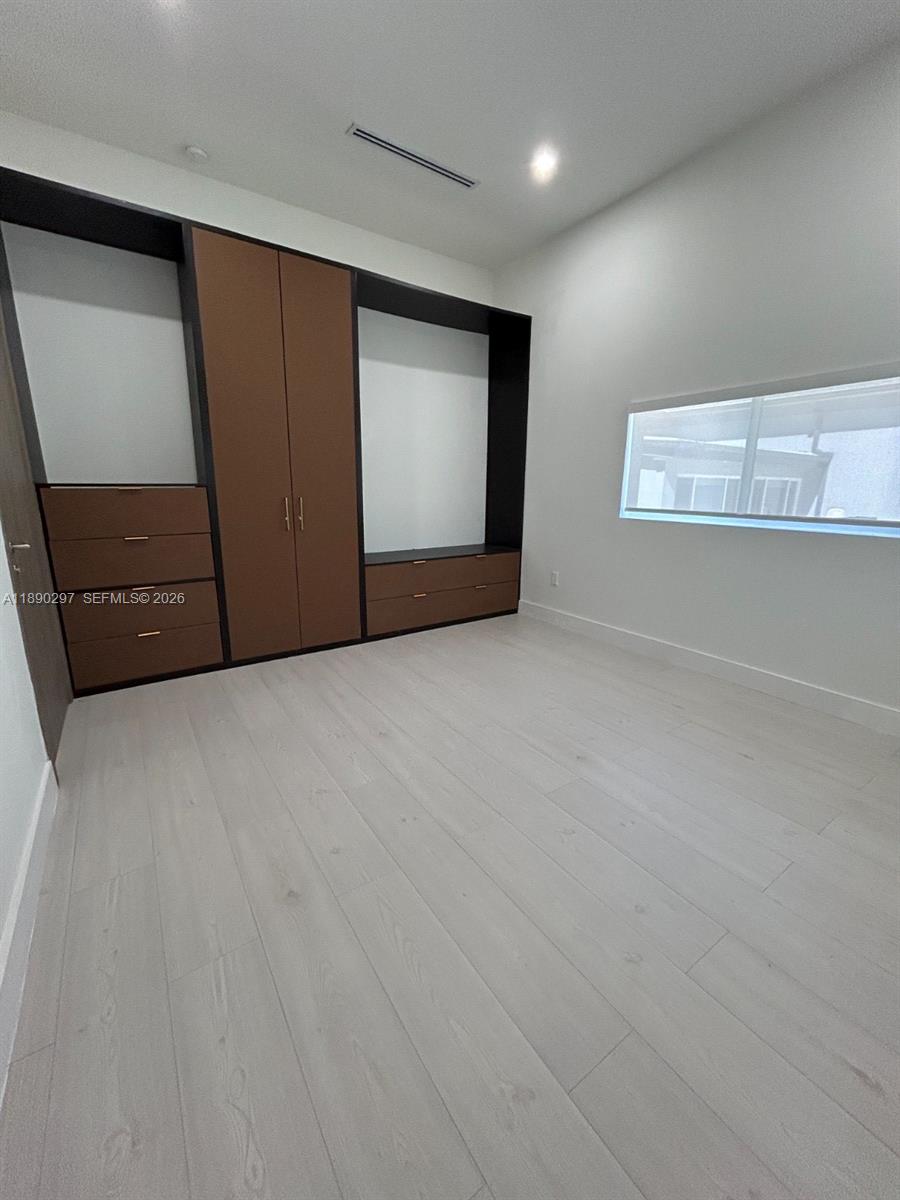 KENDALWOOD ESTATES - Residential