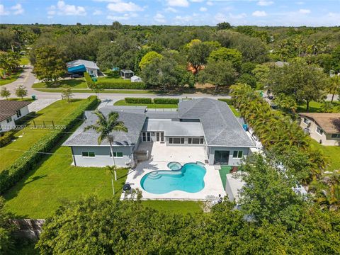 11811 SW 82 Rd Miami FL 33156