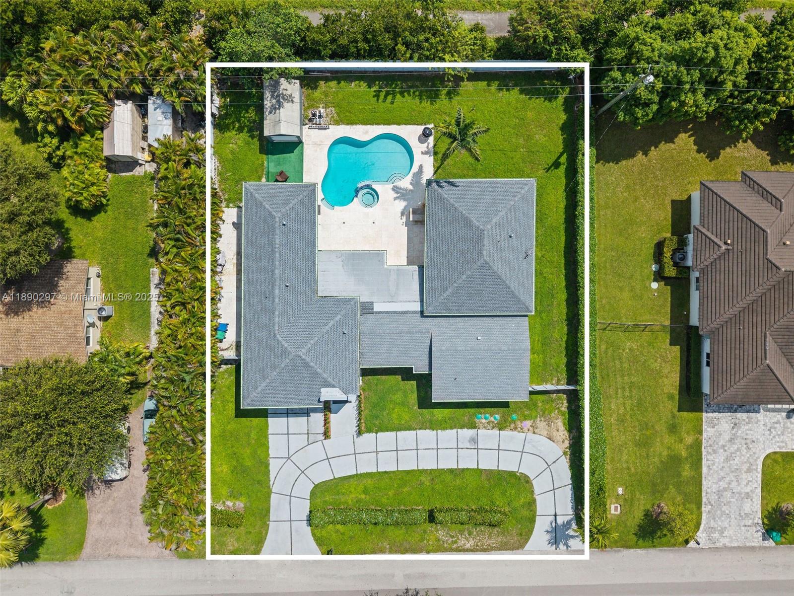 KENDALWOOD ESTATES - Residential