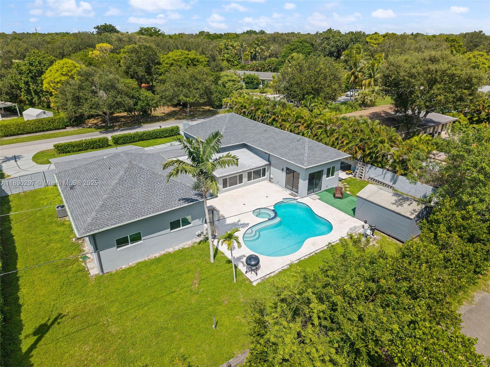 KENDALWOOD ESTATES - Residential