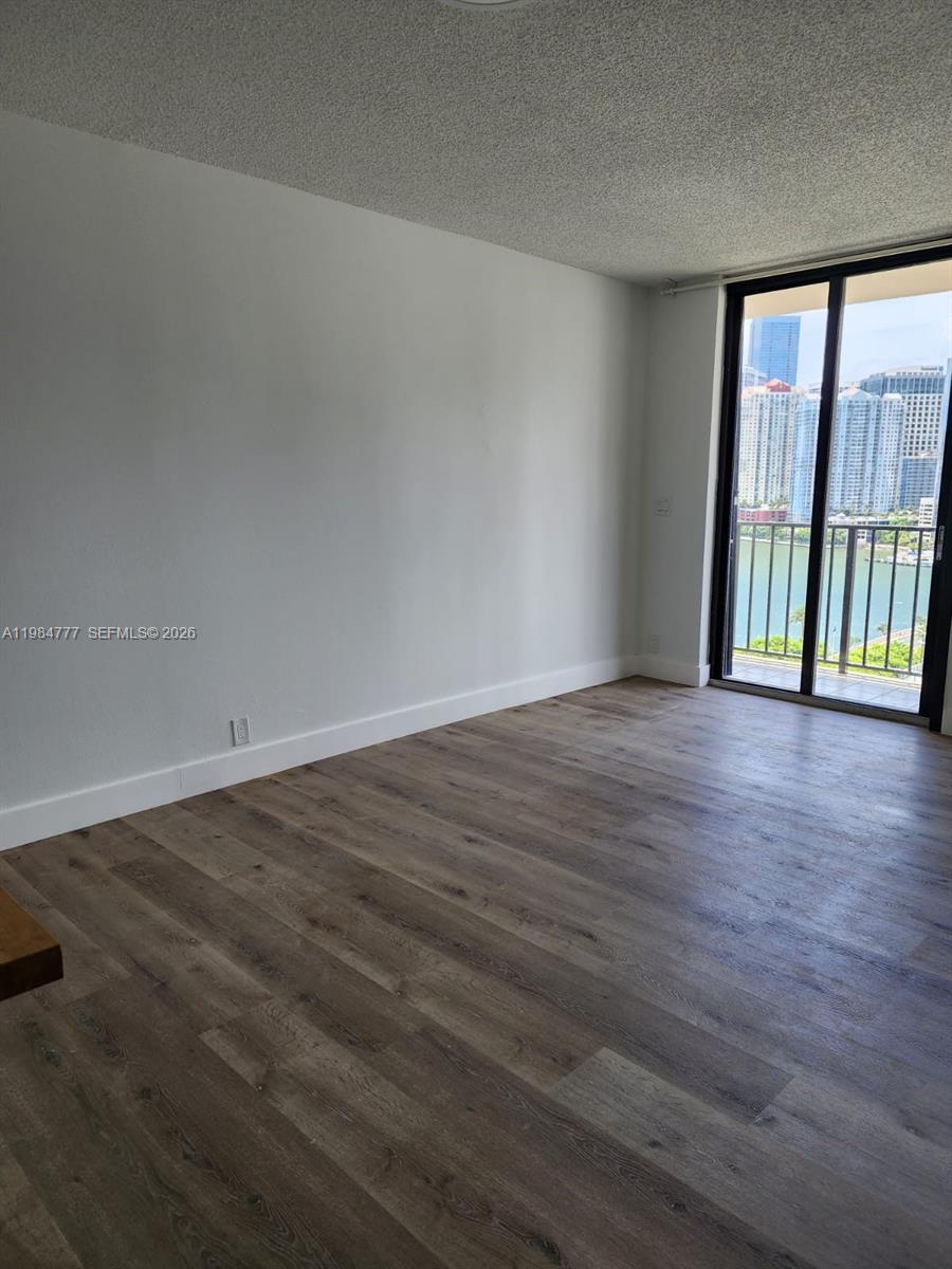 520 Brickell Key Dr A1517