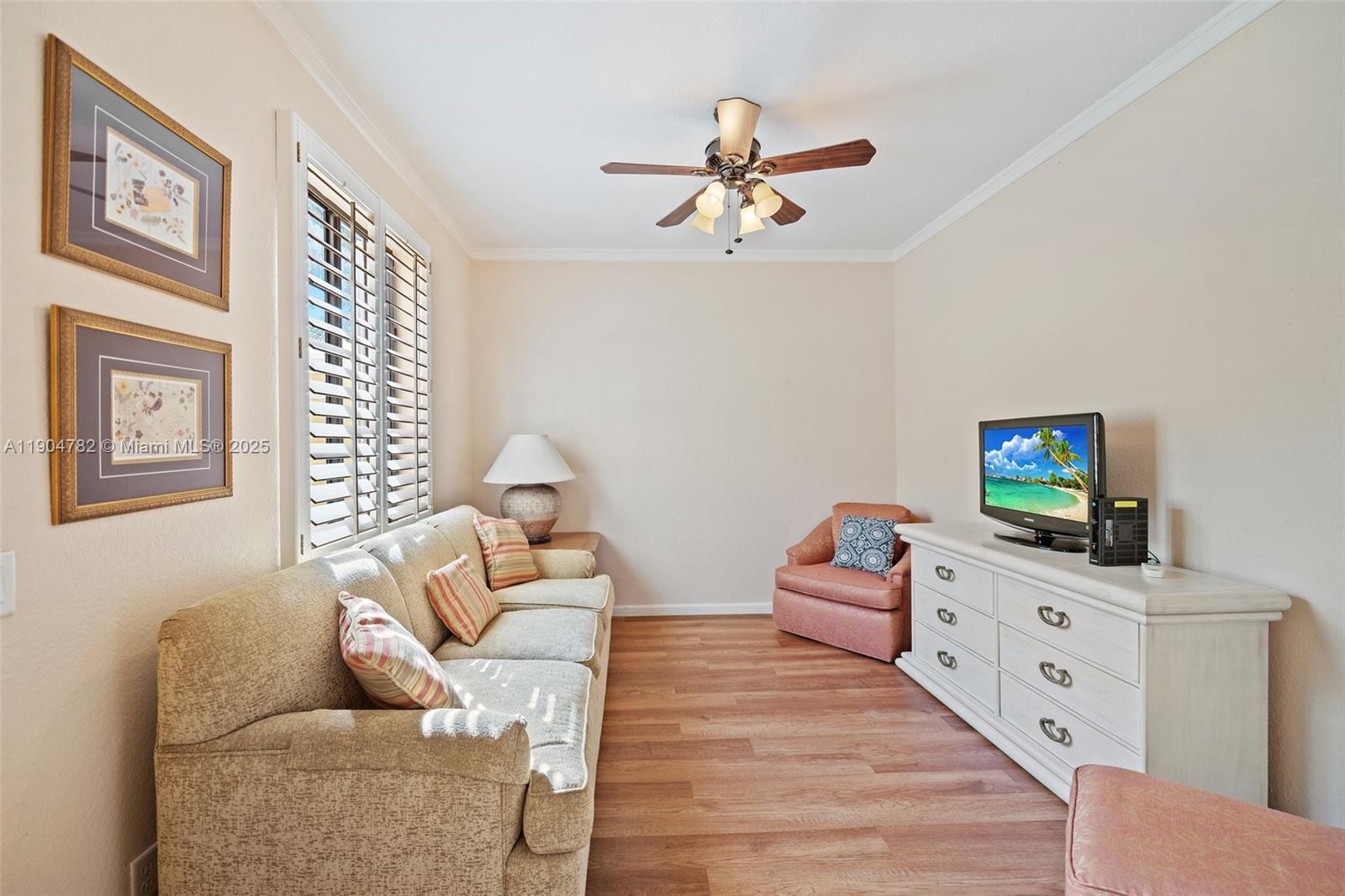 1634 Passion Vine Cir 31-2