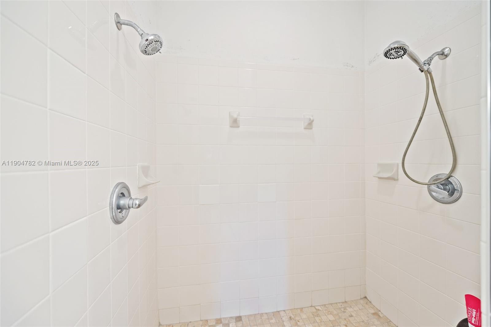 MARIPOSA POINTE AT WESTON - Residential