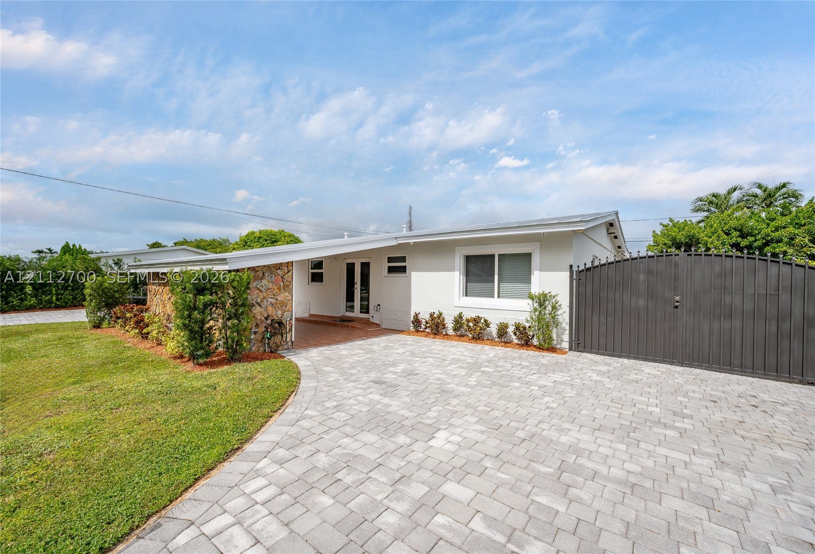 8841 SW 20th St, Miami FL 33165