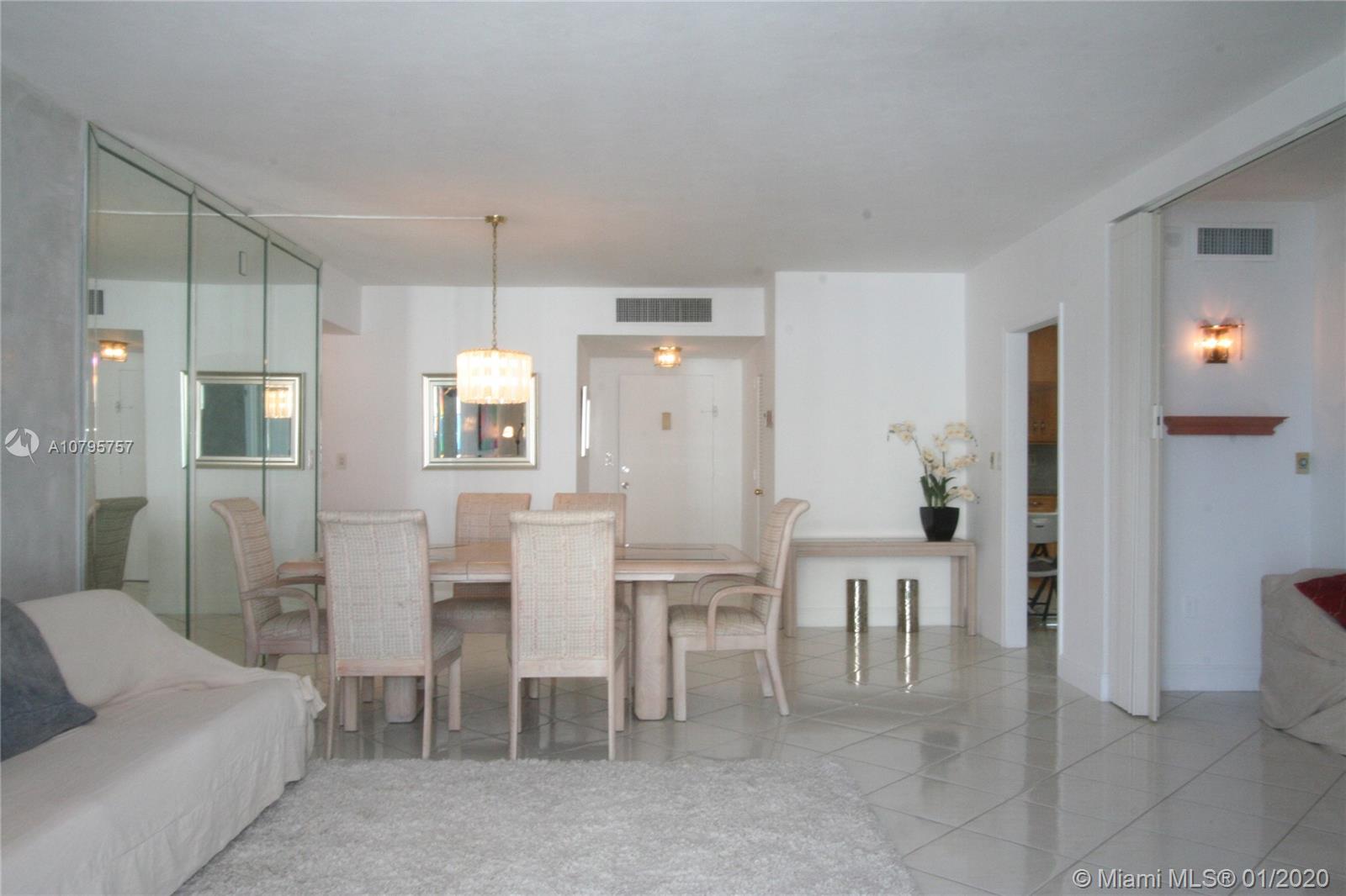 THE CARRIAGE CLUB SOUTH C - Residential Lease