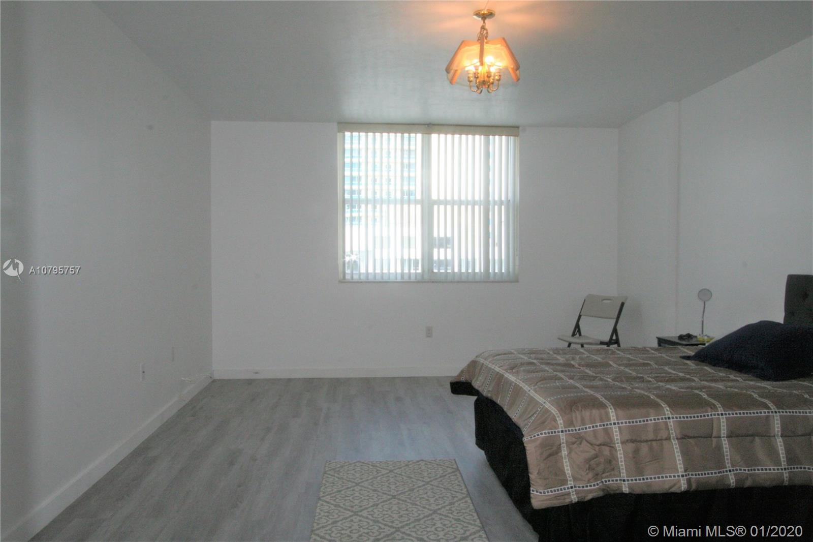 THE CARRIAGE CLUB SOUTH C - Residential Lease