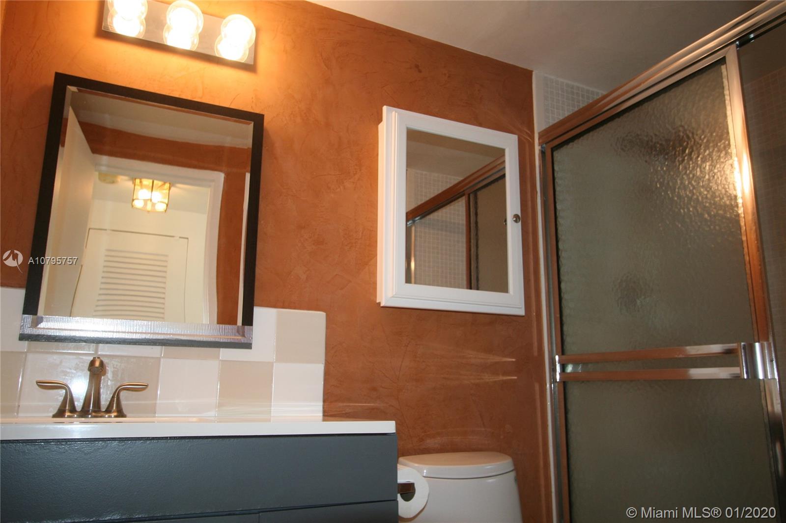 THE CARRIAGE CLUB SOUTH C - Residential Lease