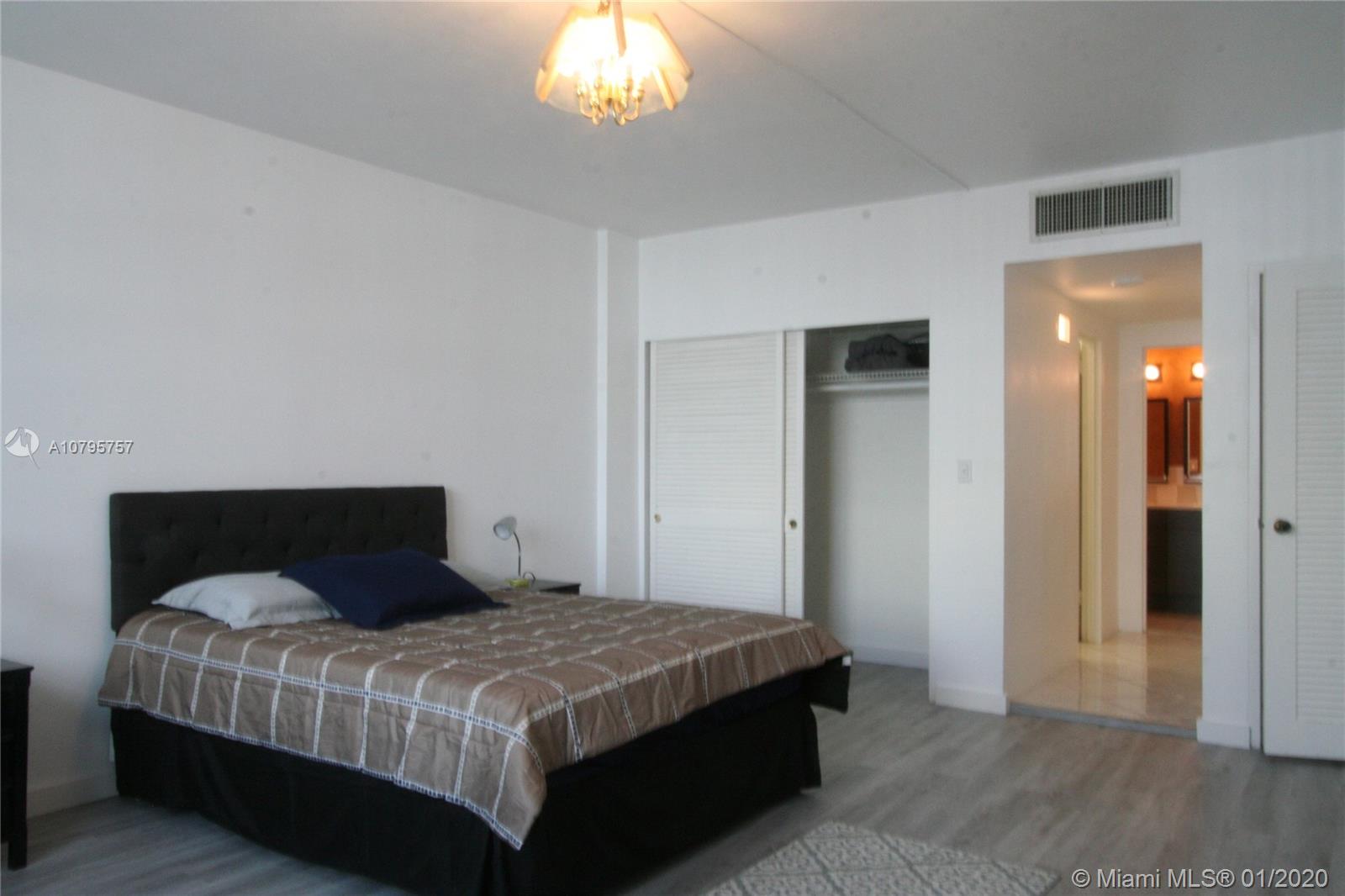 THE CARRIAGE CLUB SOUTH C - Residential Lease