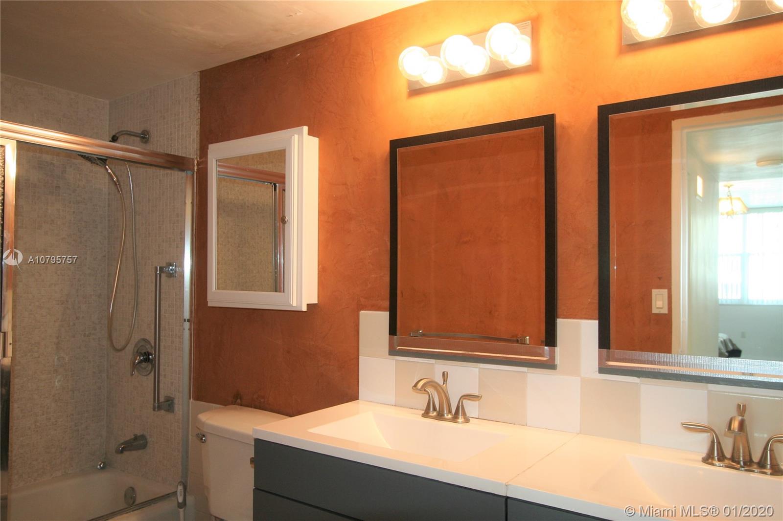 THE CARRIAGE CLUB SOUTH C - Residential Lease