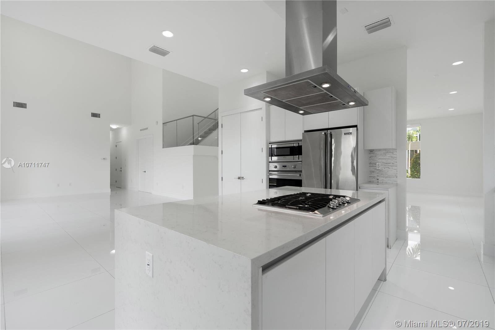 DORAL COMMONS RESIDENTIAL - Residential Lease