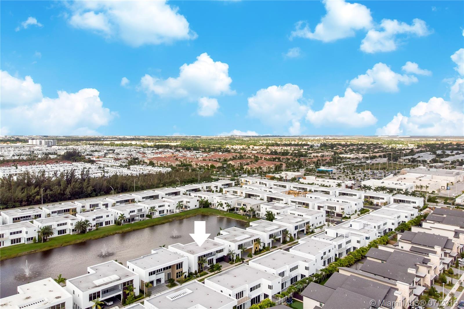 DORAL COMMONS RESIDENTIAL - Residential Lease