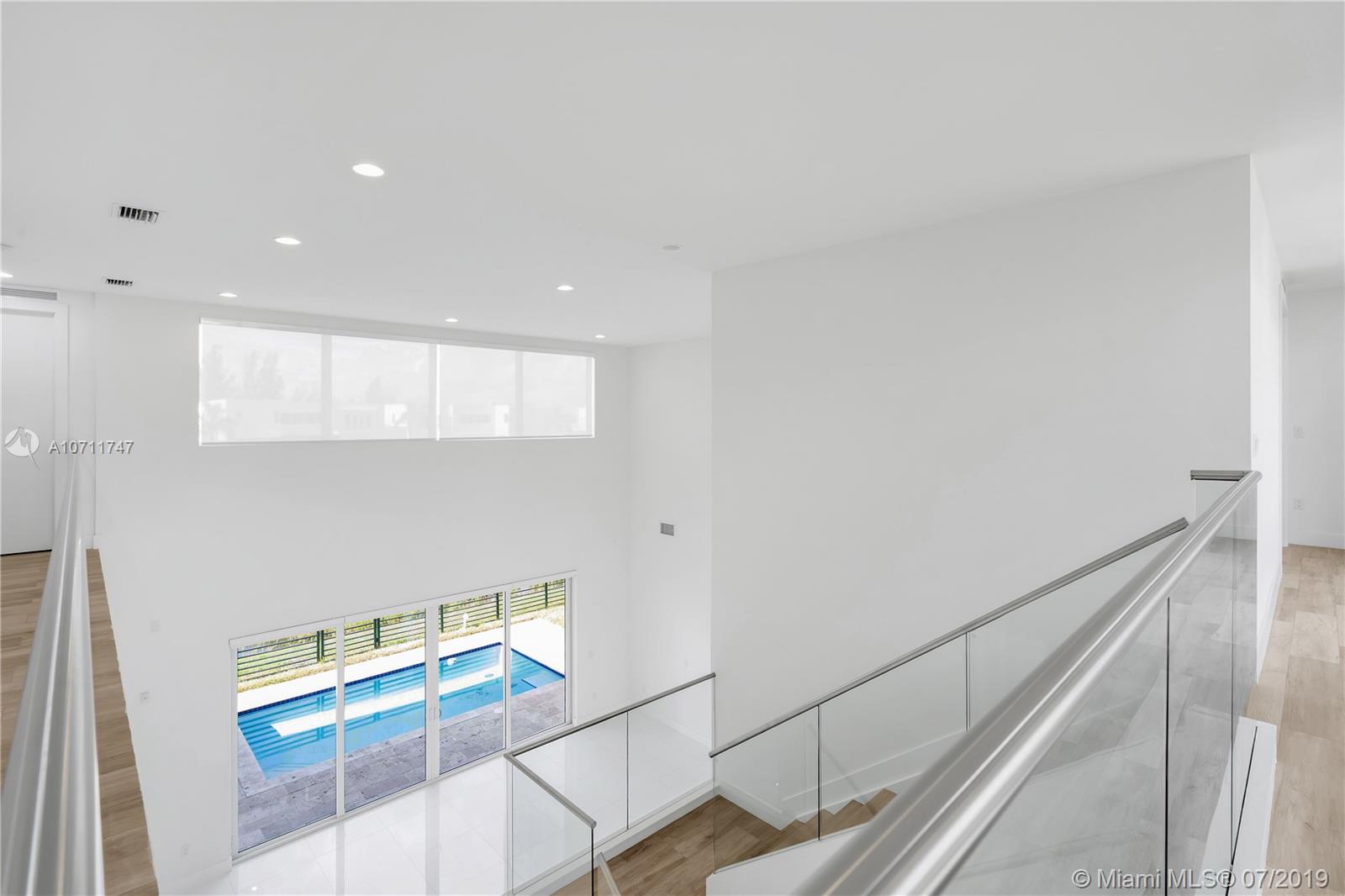 DORAL COMMONS RESIDENTIAL - Residential Lease