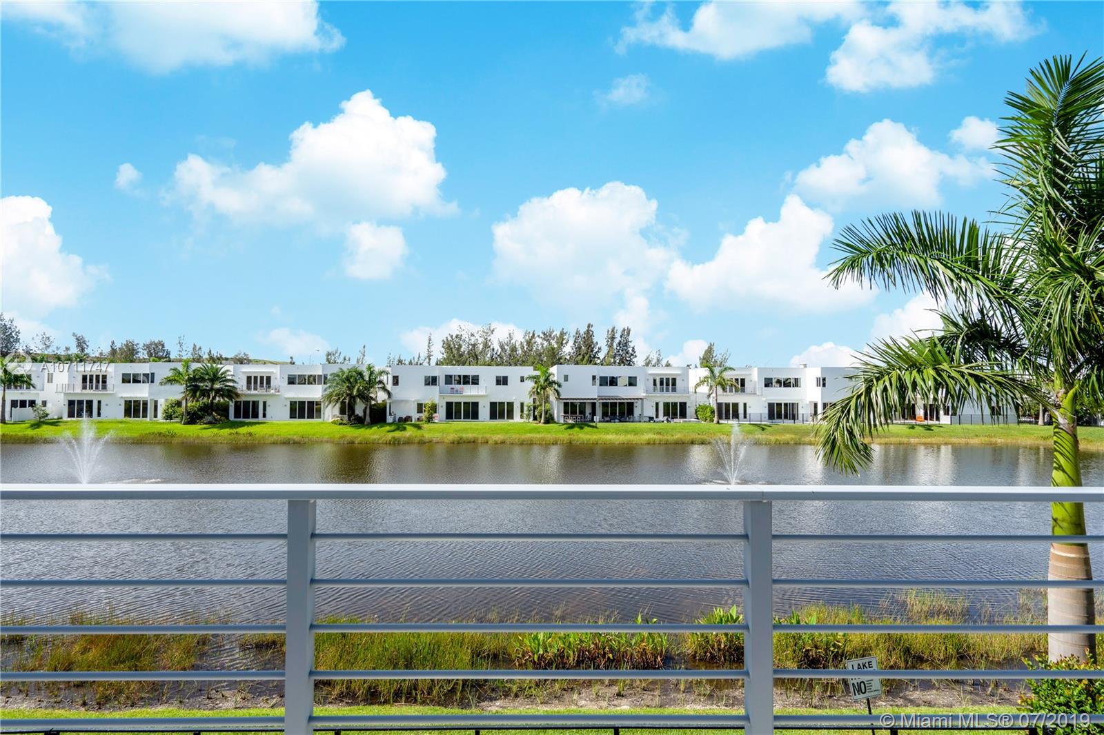 DORAL COMMONS RESIDENTIAL - Residential Lease