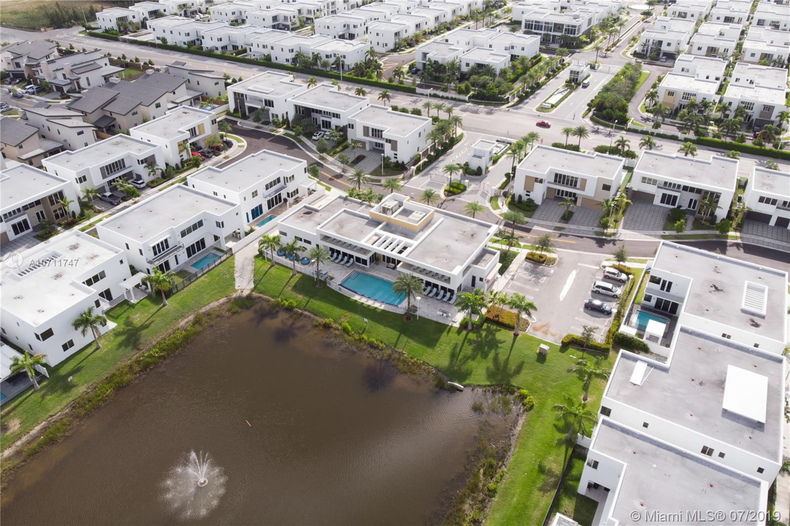 DORAL COMMONS RESIDENTIAL - Residential Lease