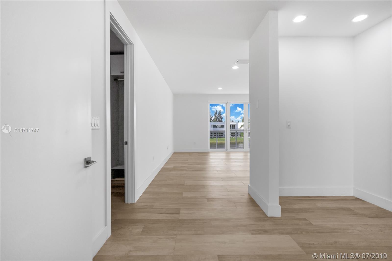 DORAL COMMONS RESIDENTIAL - Residential Lease