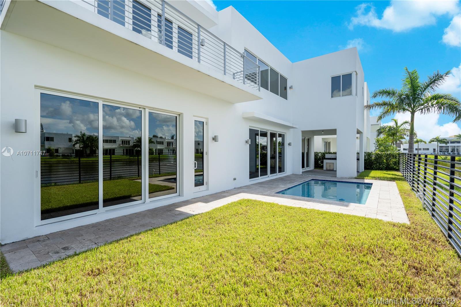 DORAL COMMONS RESIDENTIAL - Residential Lease