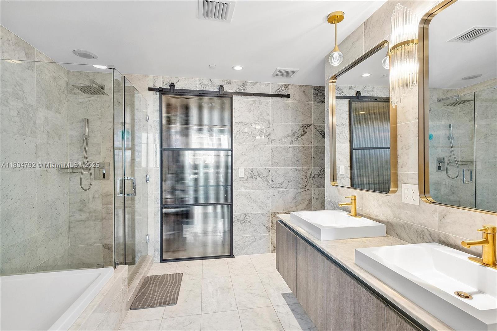 801 SMA RESIDENCES CONDO - Residential