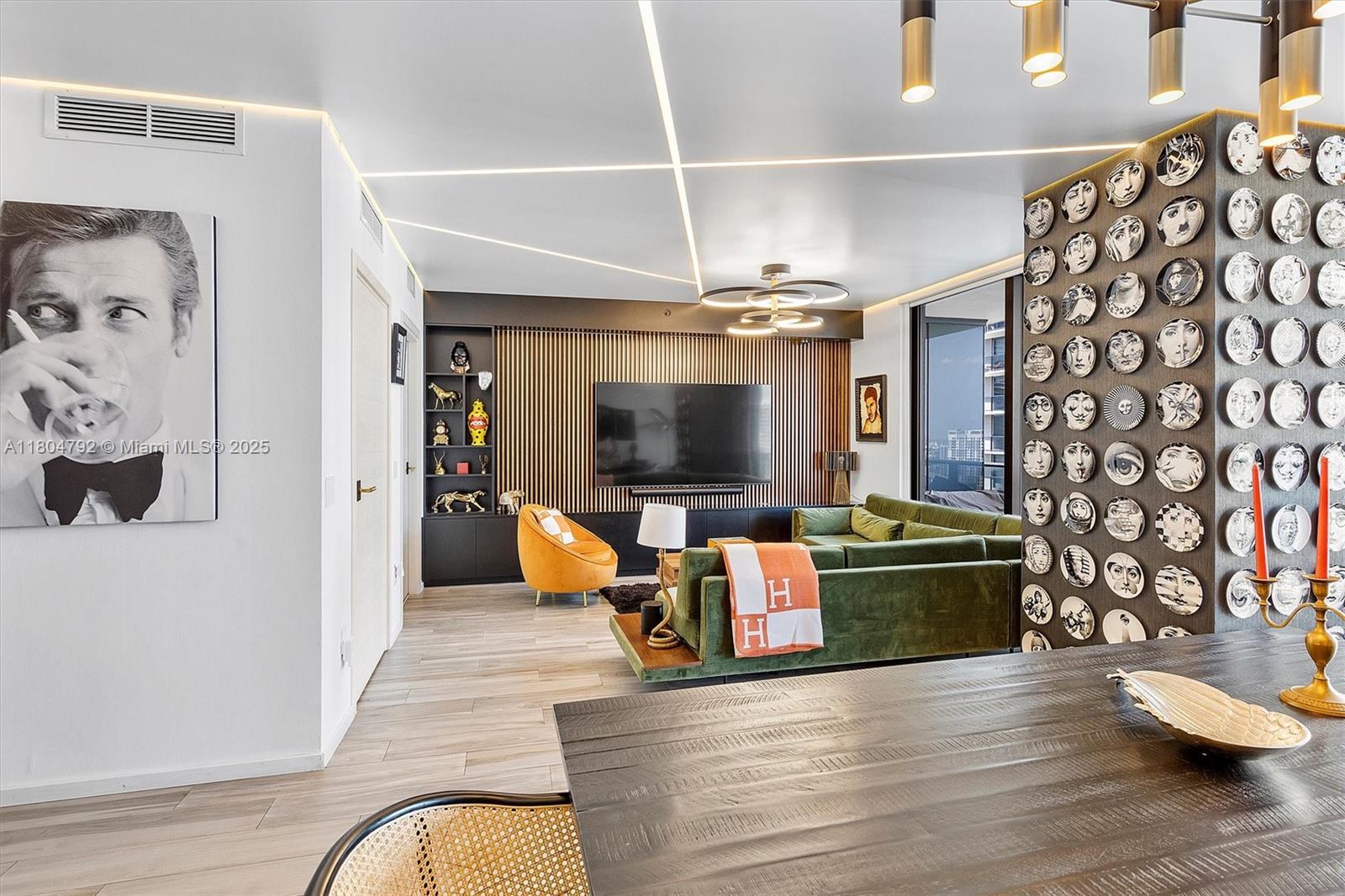 801 SMA RESIDENCES CONDO - Residential