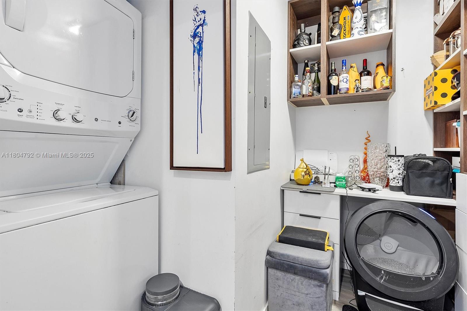 801 SMA RESIDENCES CONDO - Residential