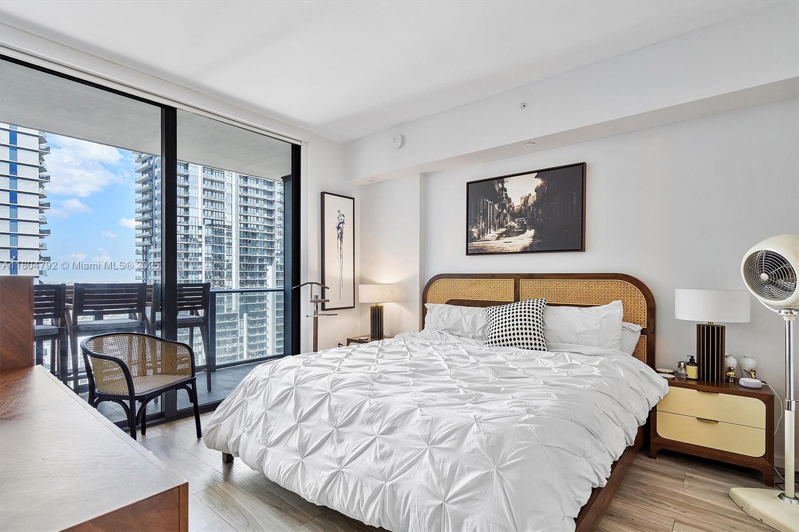 801 SMA RESIDENCES CONDO - Residential