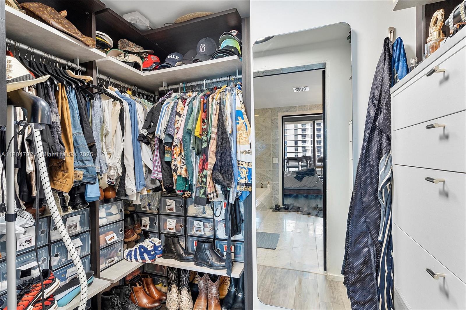 801 SMA RESIDENCES CONDO - Residential