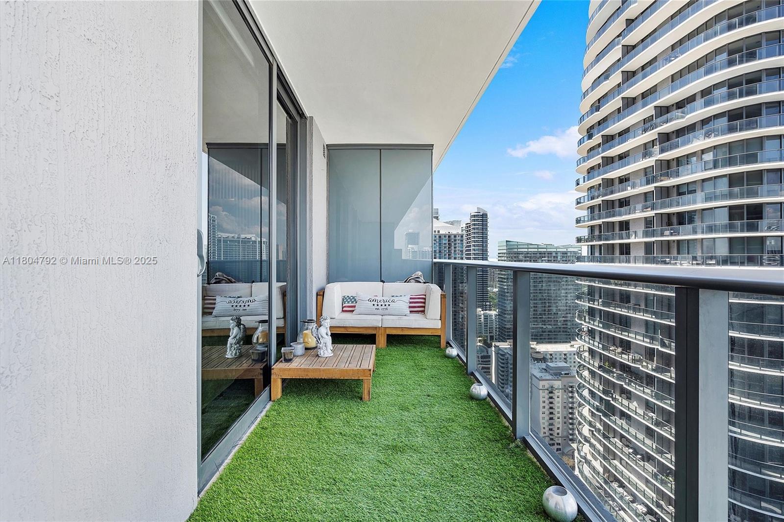 801 SMA RESIDENCES CONDO - Residential