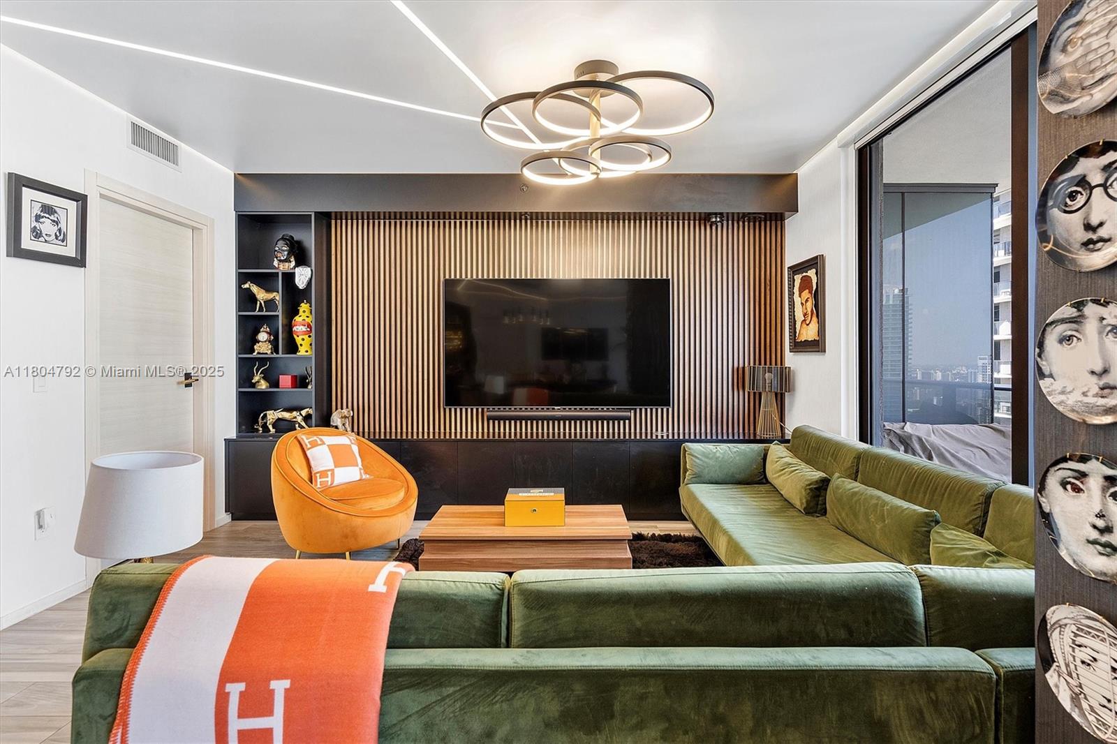 801 SMA RESIDENCES CONDO - Residential