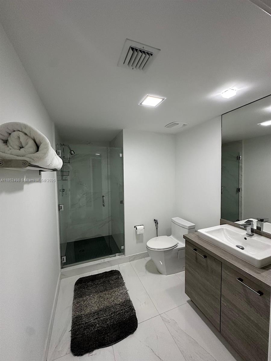 400 SUNNY ISLES CONDO EAS - Residential