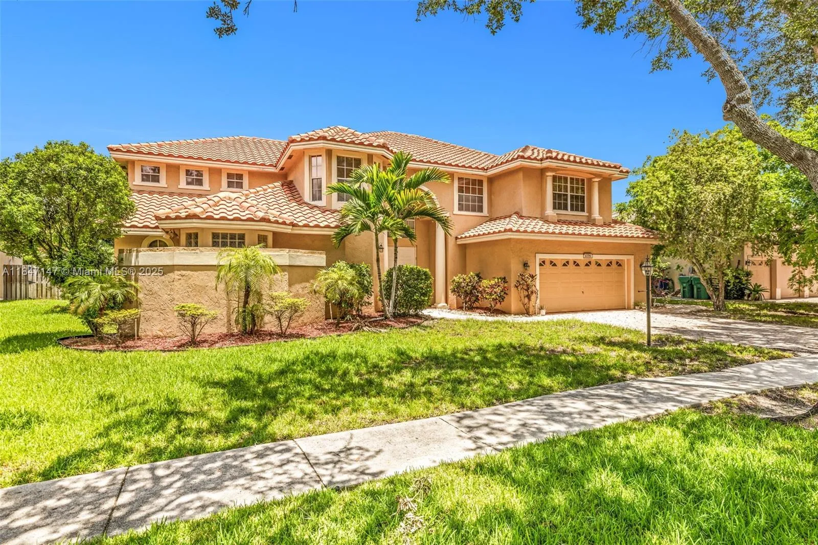 Cooper City, Florida 33026, United States, 5 Bedrooms Bedrooms, ,5 BathroomsBathrooms,Residential,Active,178749