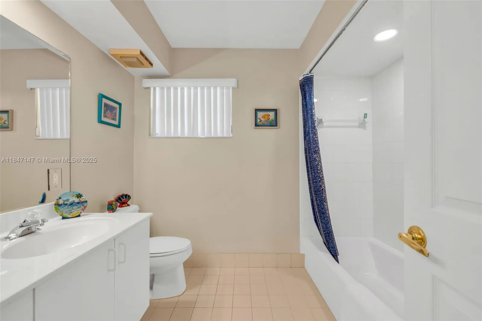 Cooper City, Florida 33026, United States, 5 Bedrooms Bedrooms, ,5 BathroomsBathrooms,Residential,Active,178749