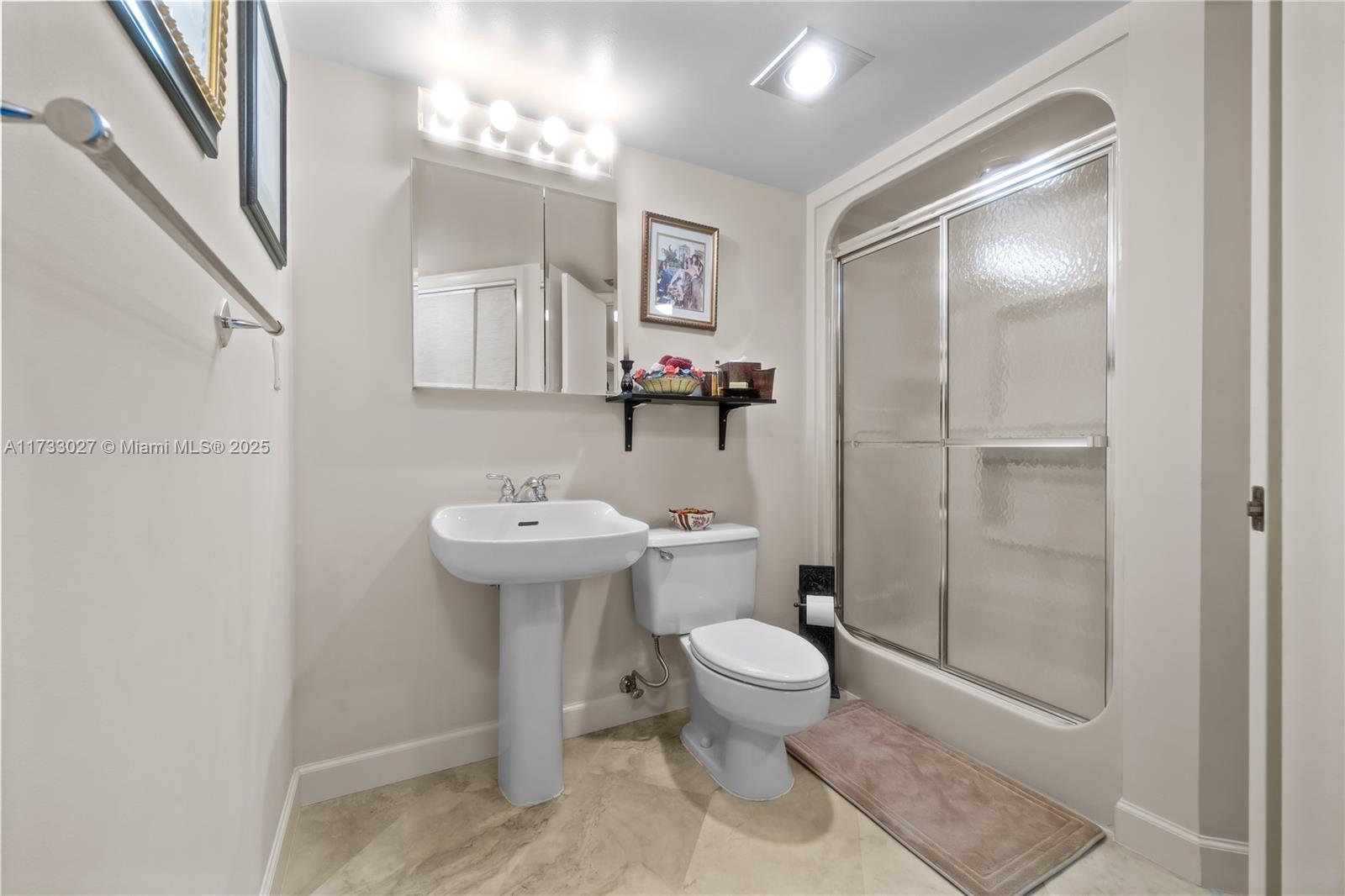 ANCHOR BAY CLUB CONDO - Residential