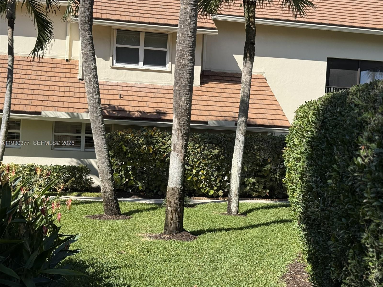 THE BEACHCOMBER - Residential