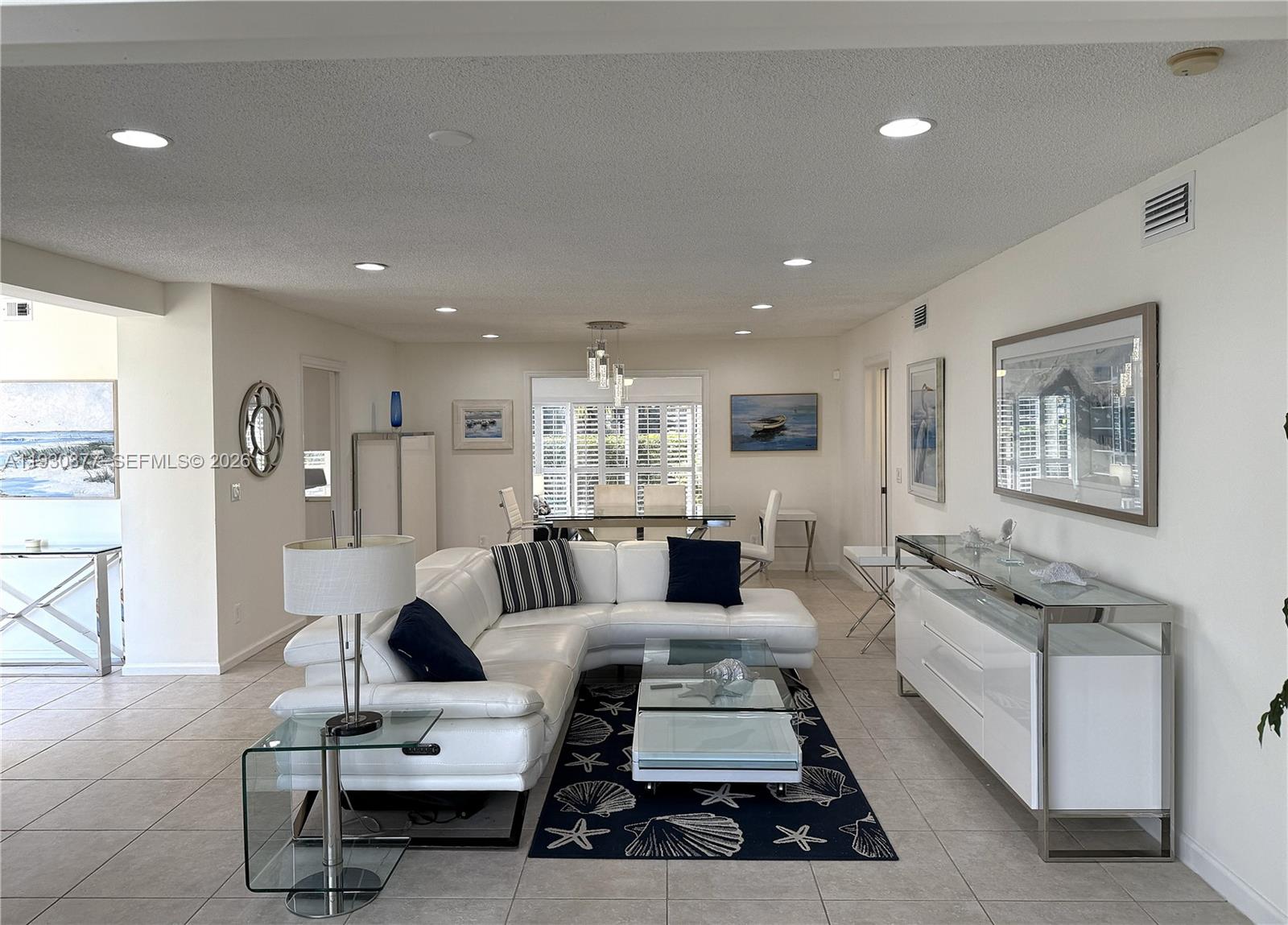 THE BEACHCOMBER - Residential