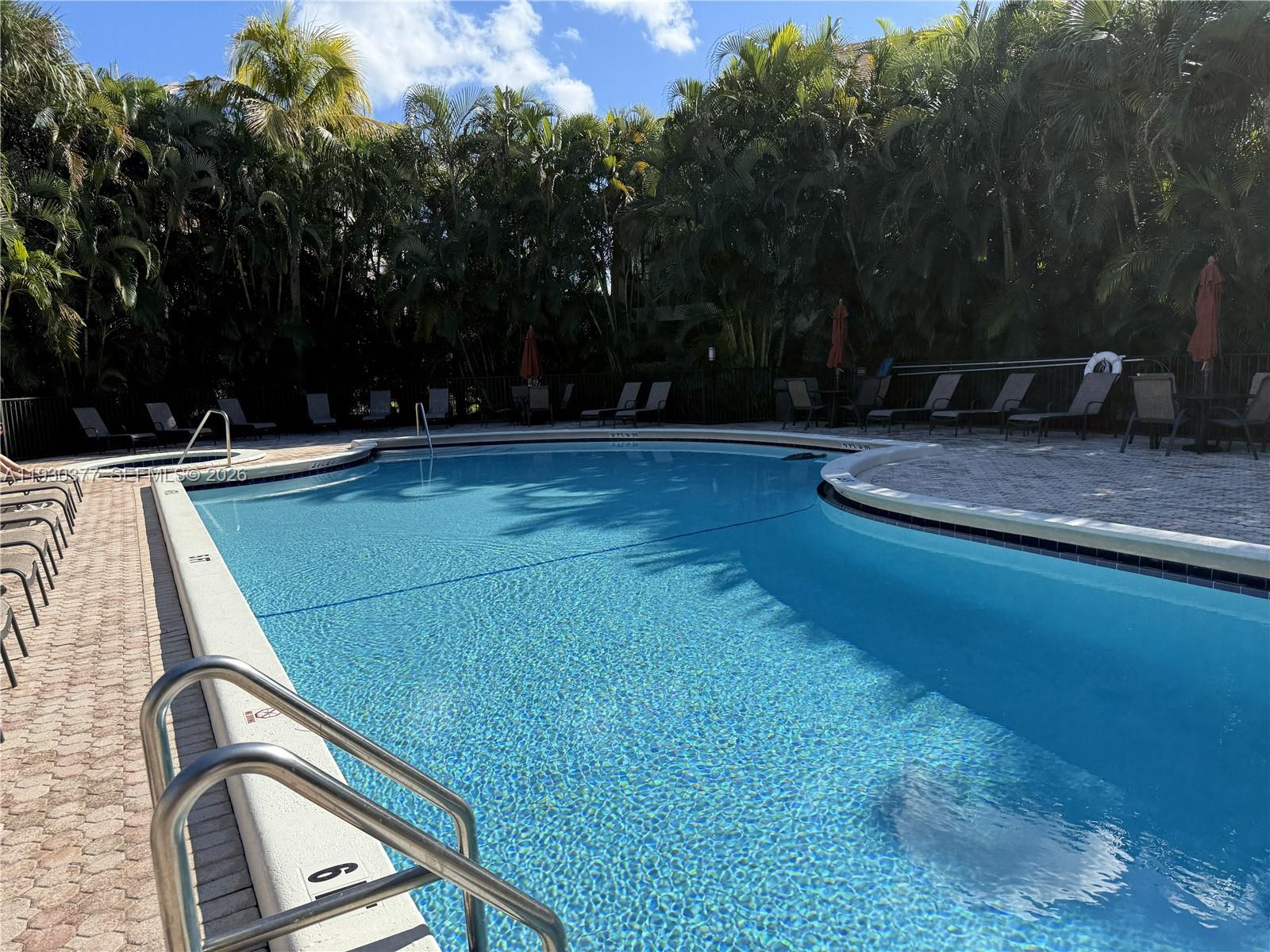 THE BEACHCOMBER - Residential