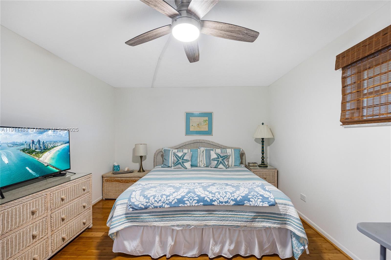 BUTTONWOOD BAY CLUB CONDO - Residential Lease