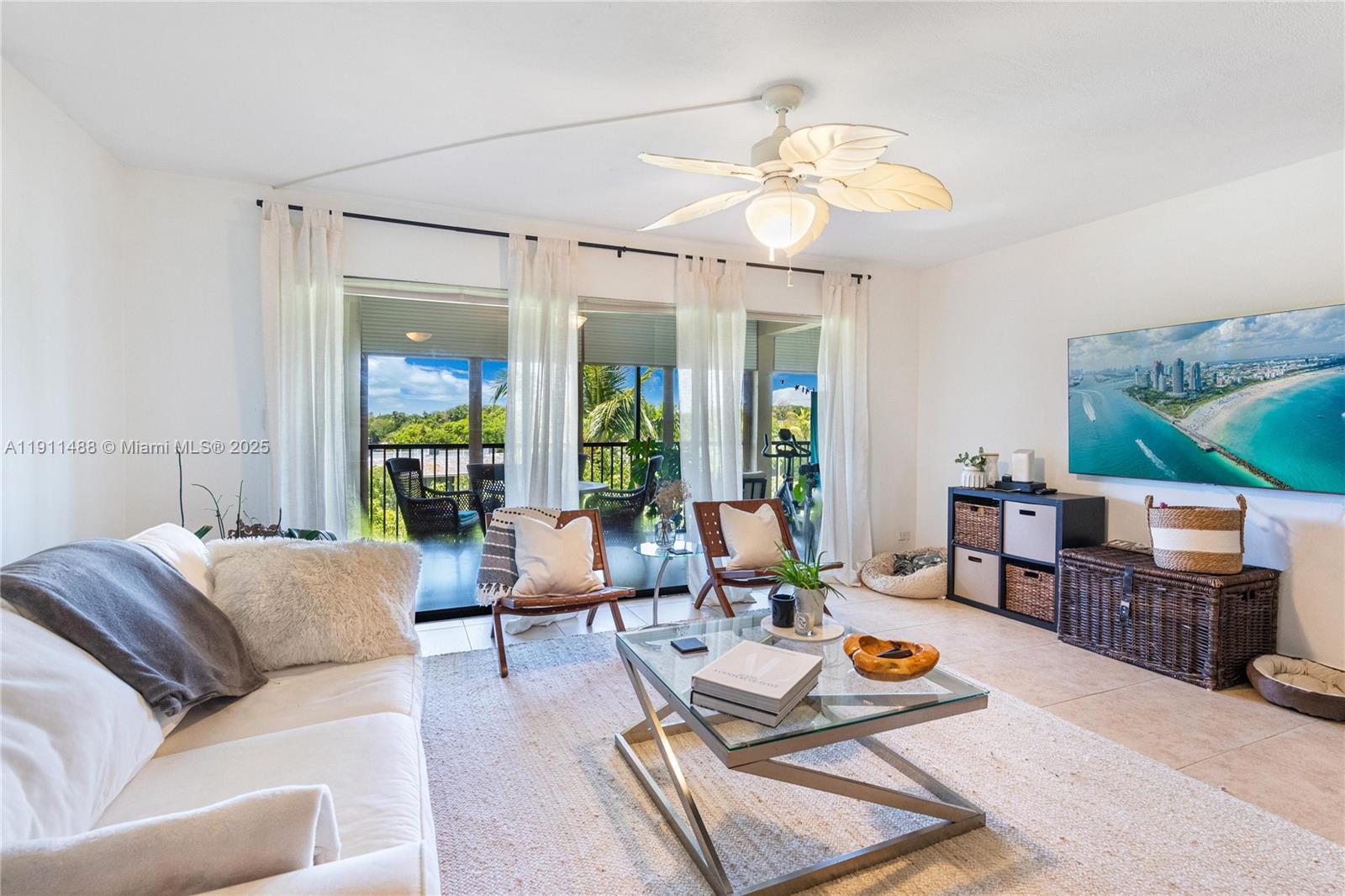 BUTTONWOOD BAY CLUB CONDO - Residential Lease