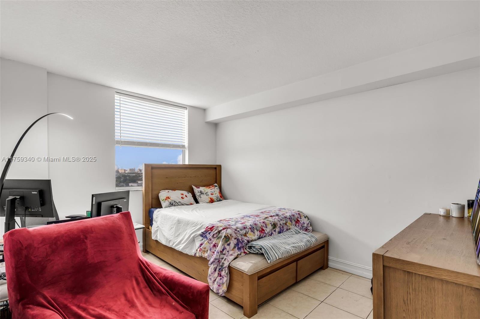 ALTOS DE MIAMI CONDO - Residential