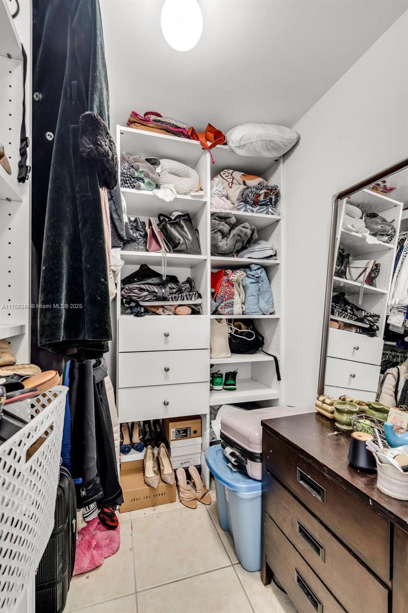 ALTOS DE MIAMI CONDO - Residential